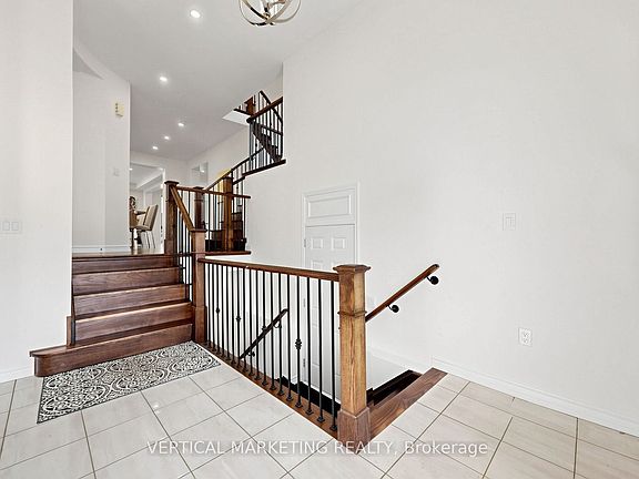 4th image of 286 Valermo Dr