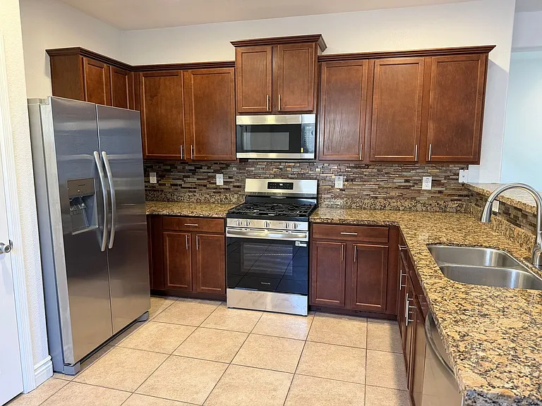 42582 W Monteverde Dr — Photo 28