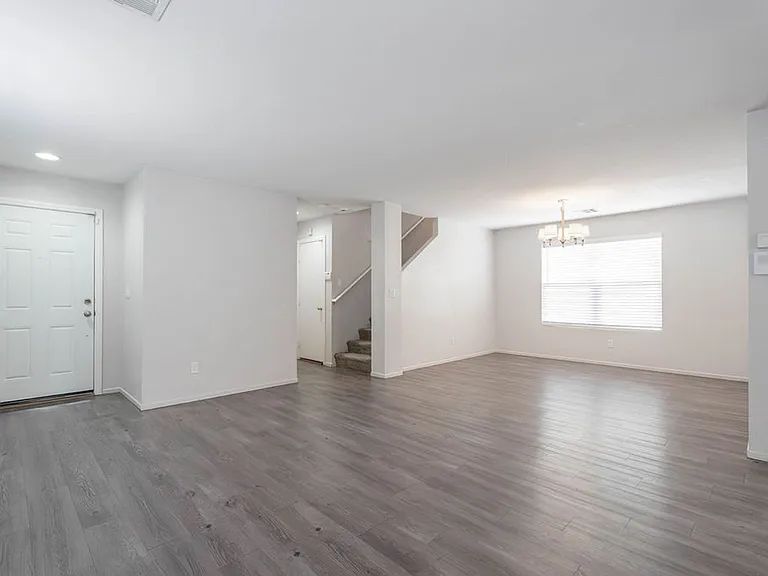 5531 Doubleday St — Photo 4