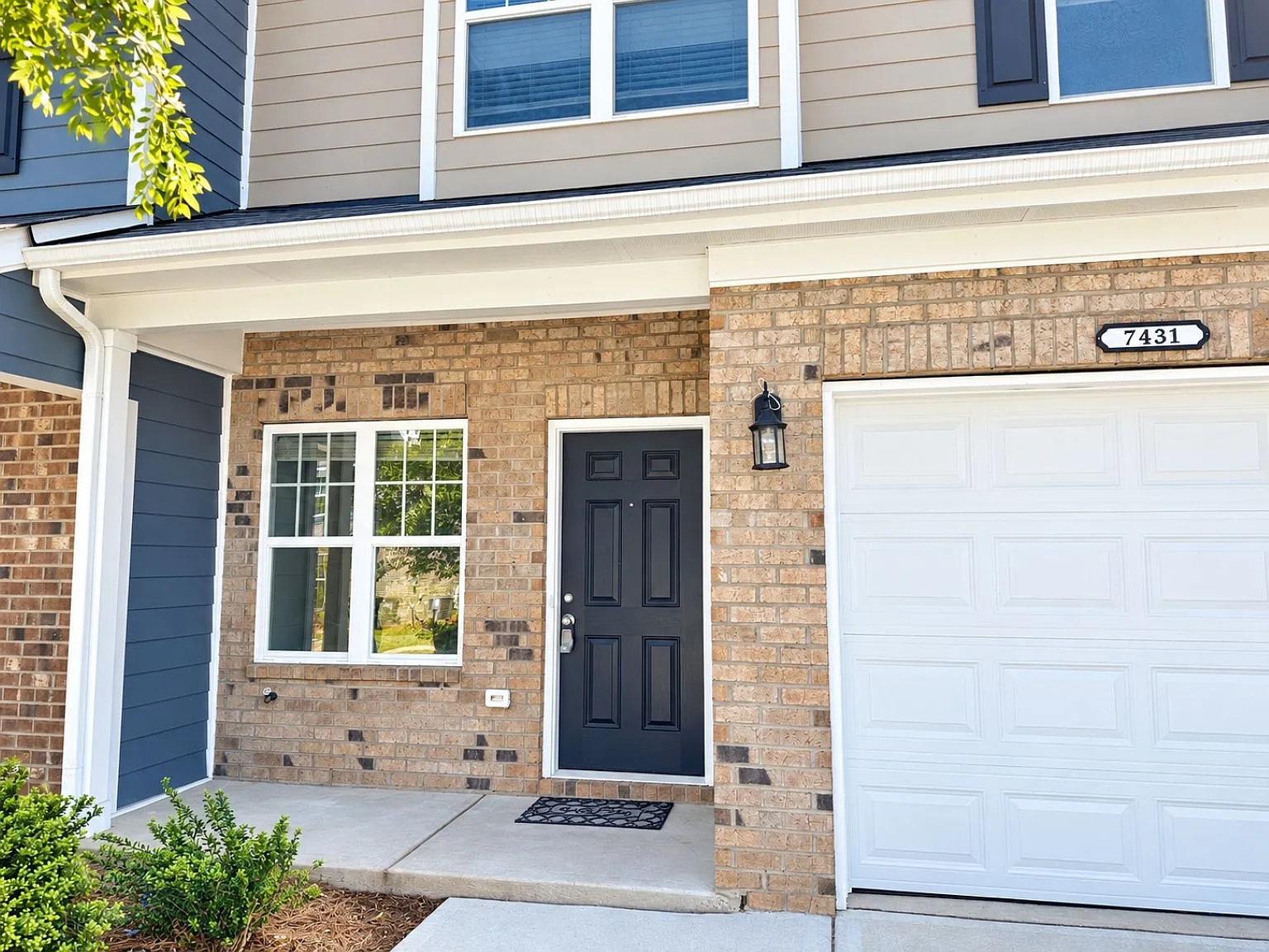 7431 Sienna Heights Pl — Photo 2