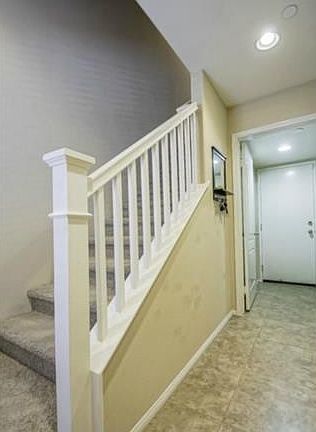 Entrance way stairway