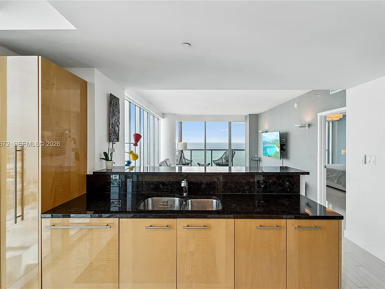 6799 Collins Ave #1602 — Photo 10