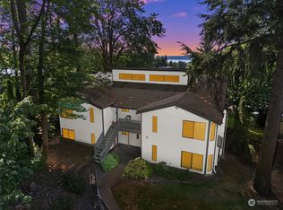 11703 NE 80th St APT D1, Kirkland, WA 98033