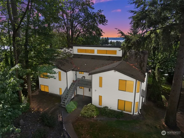 11703 NE 80th St #D1, Kirkland, WA 98033