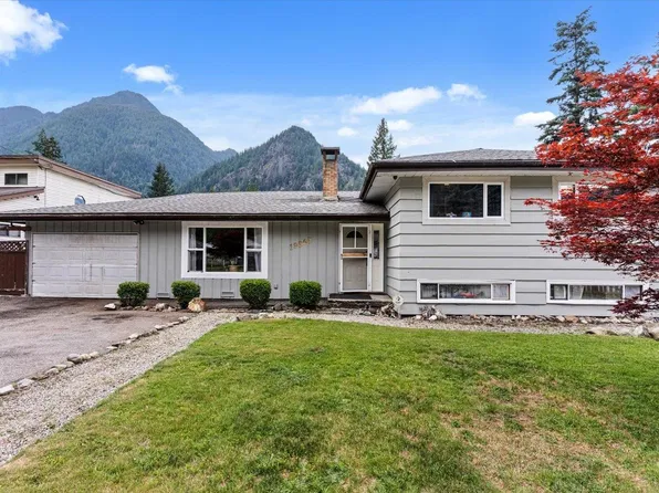 19865 Peter St, Hope, BC V0X 1L2