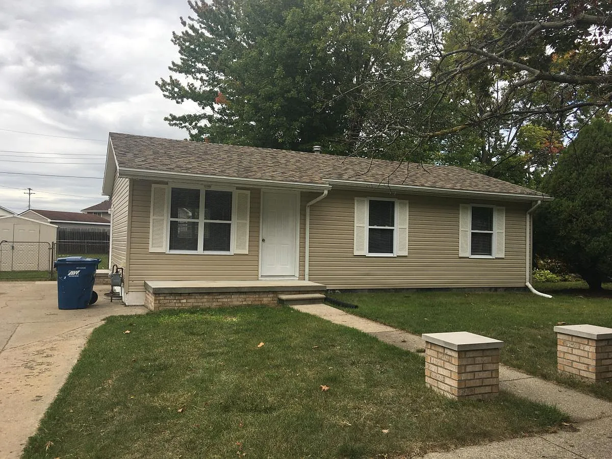 1003 Odessa Dr photo 1