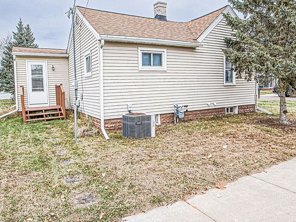 5th image of 2908 6th Street