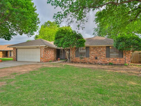 209 E Platt Dr, Yukon, OK 73099