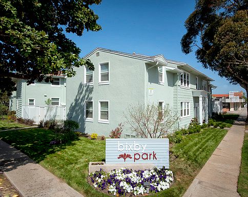 1st image of 4460 Le Park Dr