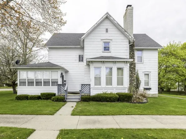 133 S 2nd St, Harbor Beach, MI 48441