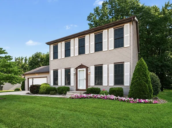 4334 Garden Oak Dr, South Bend, IN 46628
