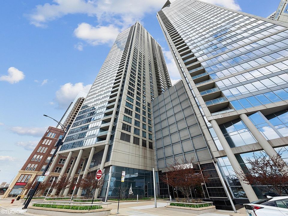1st image of 600 N Lake Shore Dr