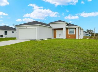 365 Pinehurst Ave, Lehigh Acres, FL 33974