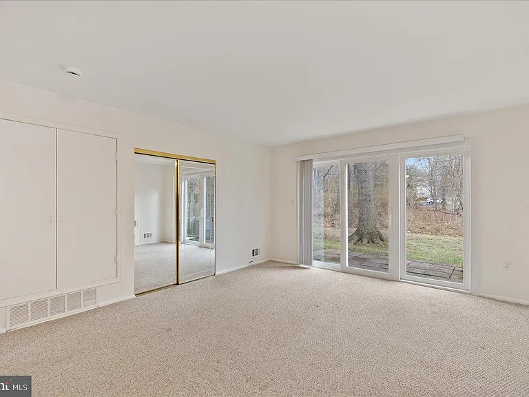 23 Sycamore Ct — Photo 8