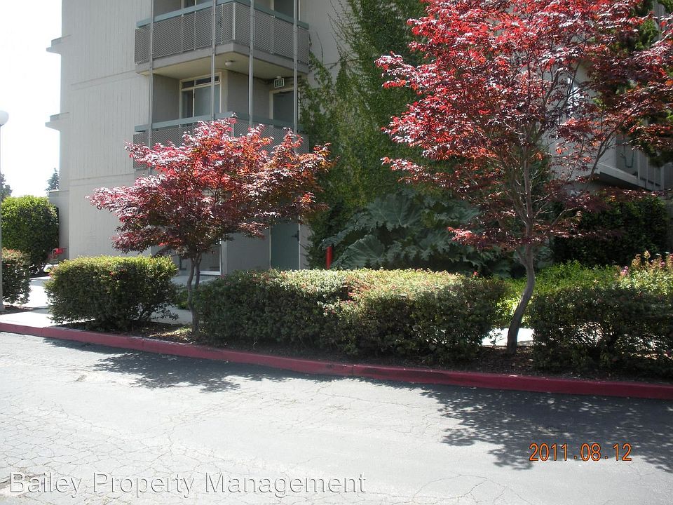 1st image of 180 Dakota Ave APT 18