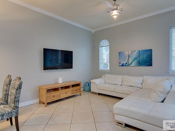 4th image of 130 E Saturn Ln #2