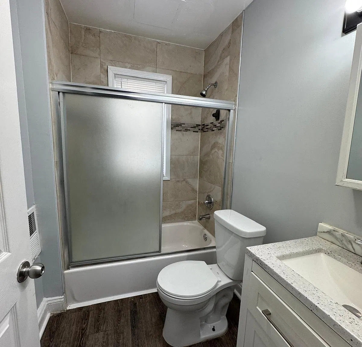 3 bed, $2,000 — Photo 4