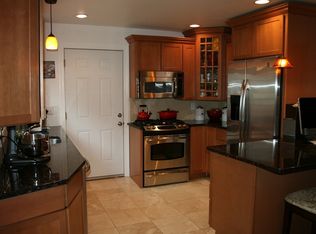 31 Brook St, Hackensack, NJ 07601