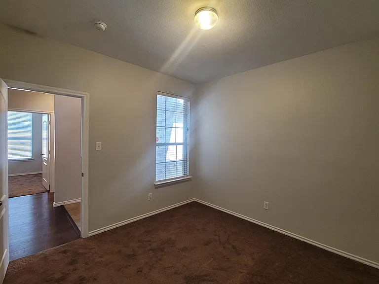 806 Bens Dr — Photo 14