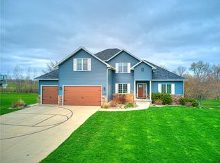 1113 Sand Cherry Ln, Huxley, IA 50124
