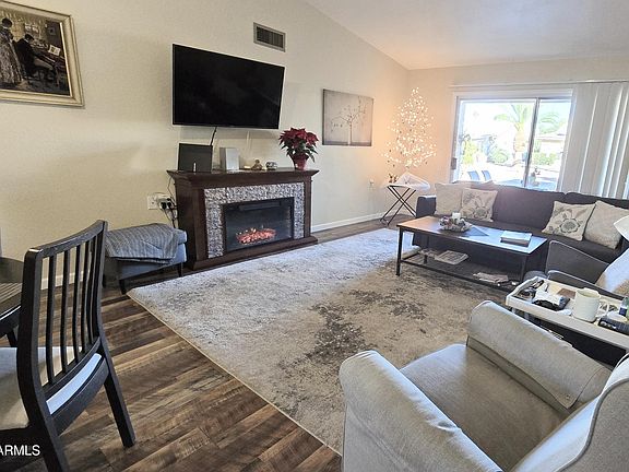 5th image of 1040 LEISURE WORLD --
