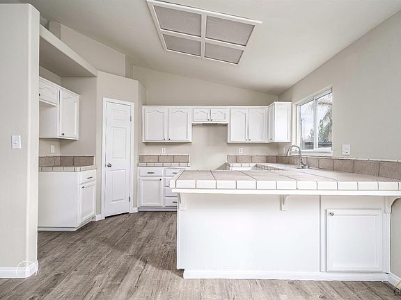 4th image of 4111 Sierra Redwood Dr