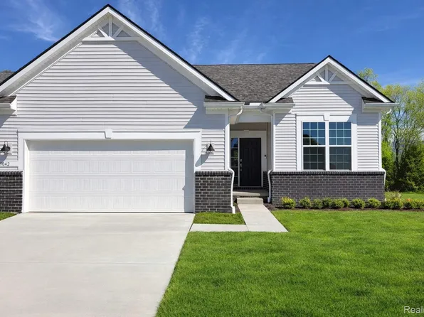 3042 Sheffield Cir, Clarkston, MI 48346