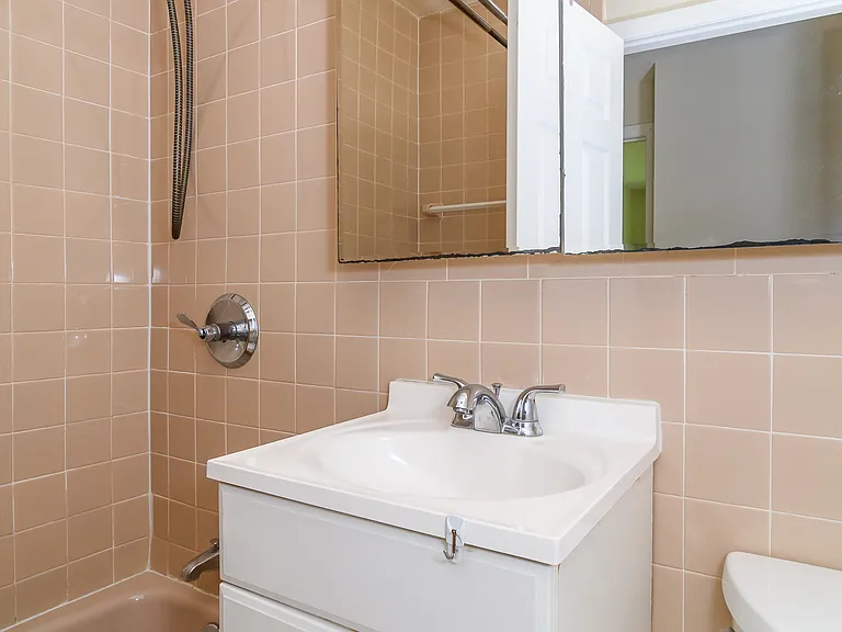 220 Kent St #220 — Photo 11