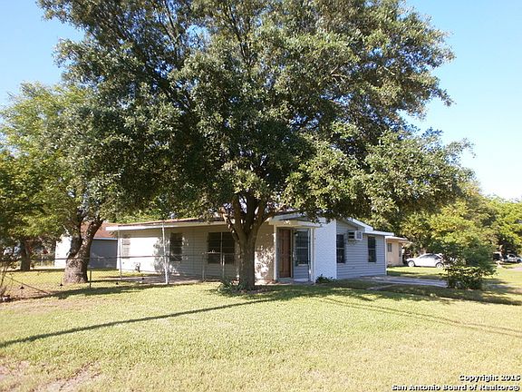 3rd image of 4252 Silver Lake Dr