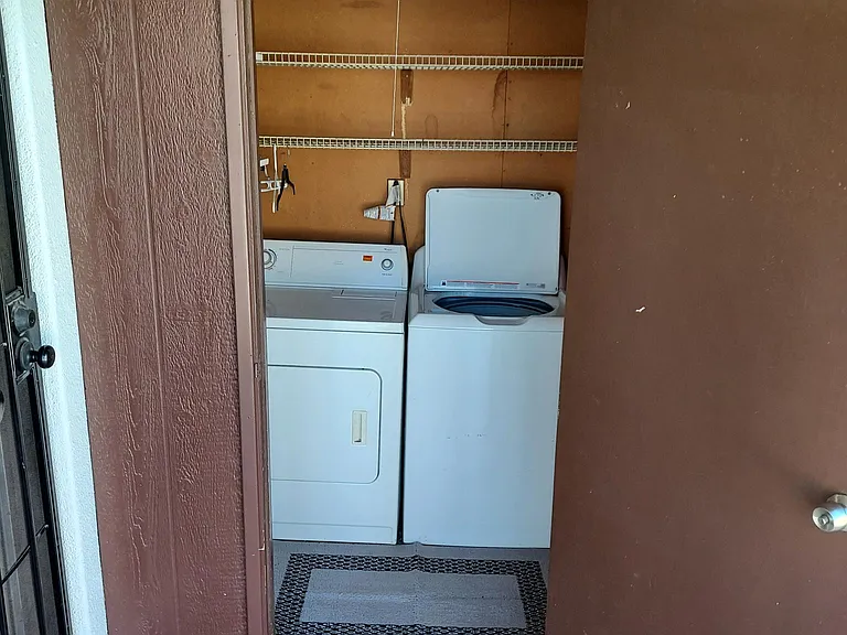 138 S La Canada Dr #D — Photo 10