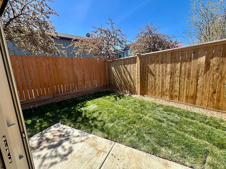 2014-2016 SW Reindeer Ave #2018 — Photo 16