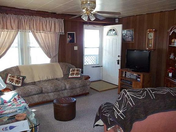 3rd image of 723 7th St