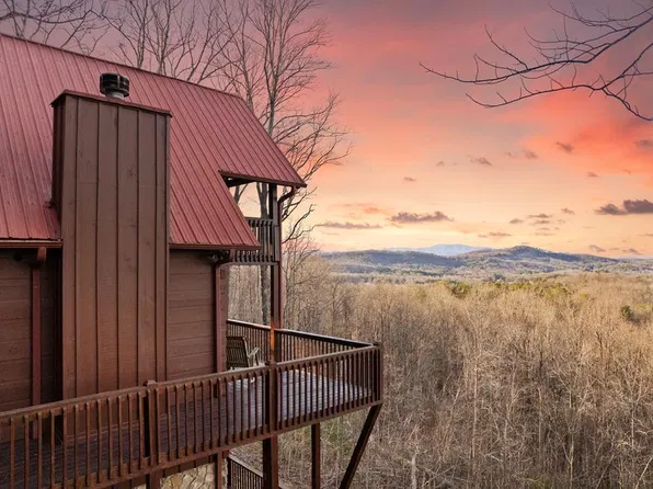 472 Timber Ridge Rd, Blue Ridge, GA 30513