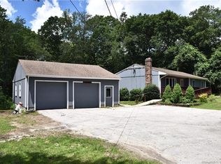 260 Massapeag Rd, Uncasville, CT 06382