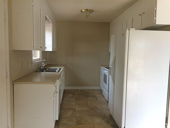 2nd image of 1648 Lazenby St