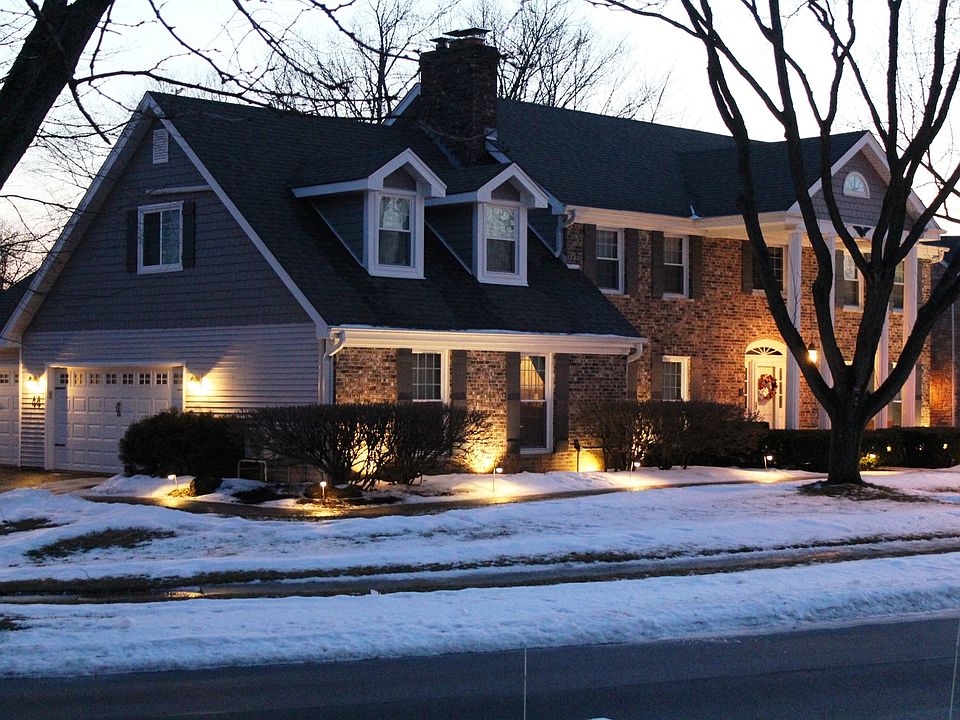 1st image of 44 Windwood Dr