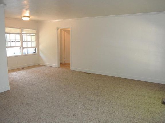 3rd image of 617 52nd St