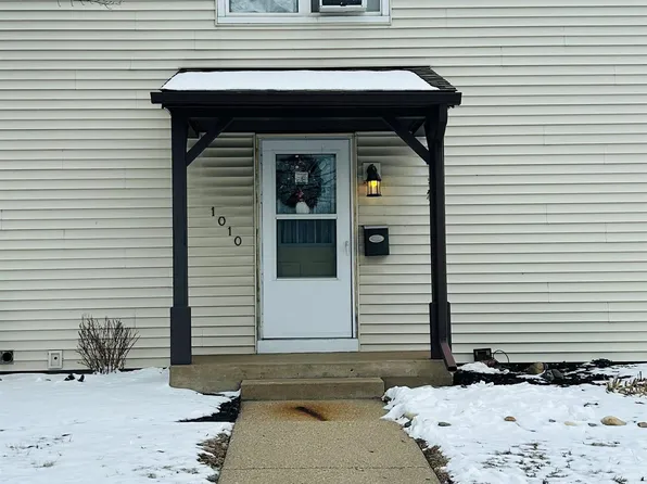 1010 Florence Ave, Pekin, IL 61554