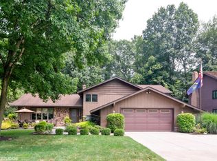 13725 Longspur Ct, Valley View, OH