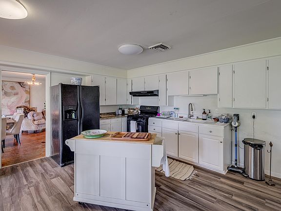 5th image of 506 Shady Oaks Dr