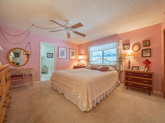 5th image of 4601 Underwood Dr #266