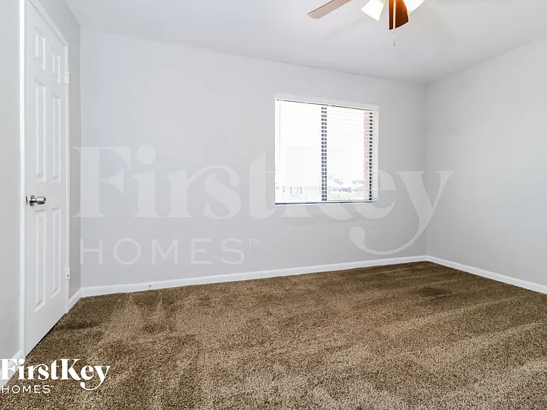 806 E El Caminito Dr — Photo 12