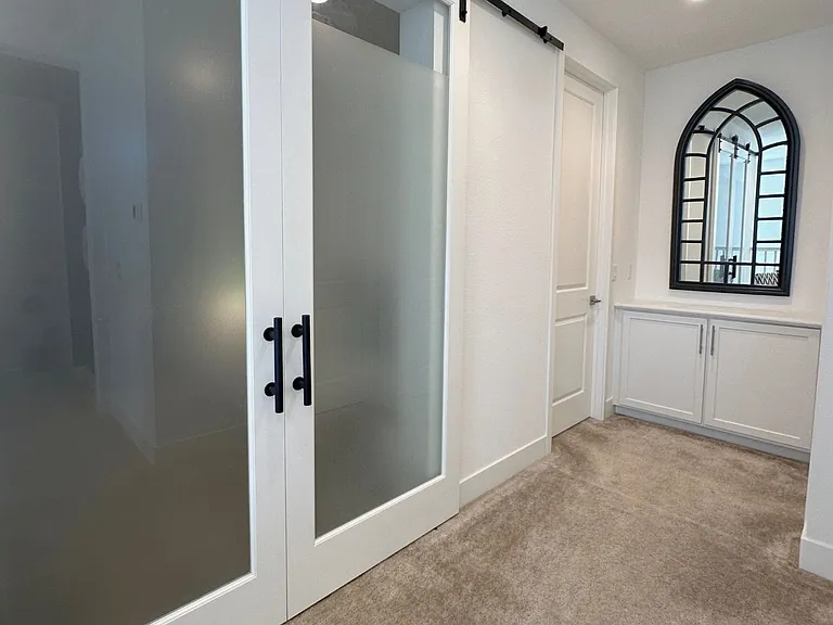 Upstairs + Linen