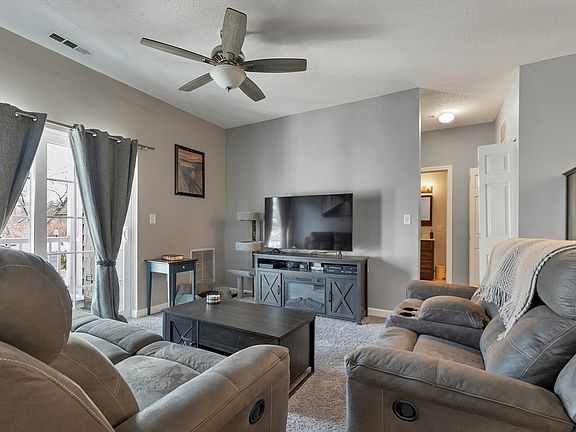 4th image of 21 Hampshire Rd APT 111