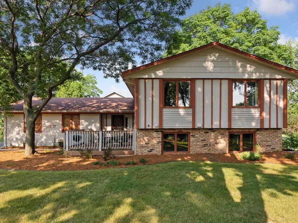 7857 Penn Ave N, Brooklyn Park, MN 55444