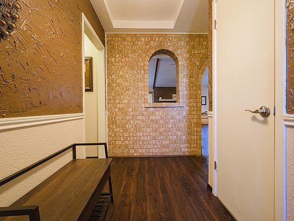 5th image of 1 Revere Pl