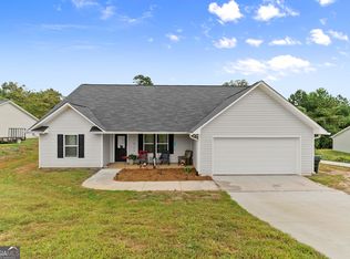 203 Russell Woods Dr, Mount Airy, GA 30563