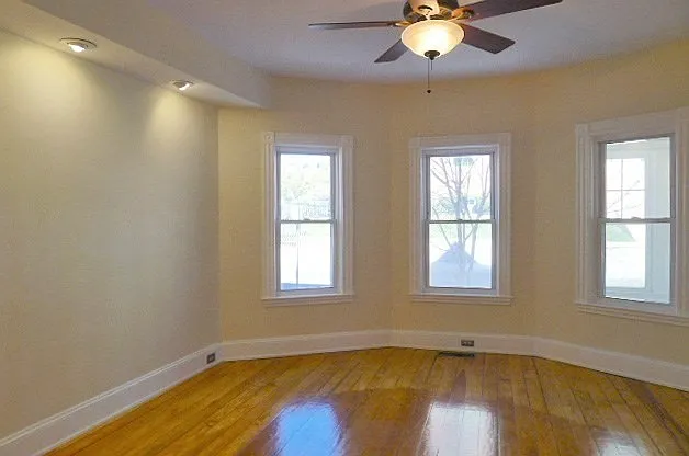 155 Oak St — Photo 5