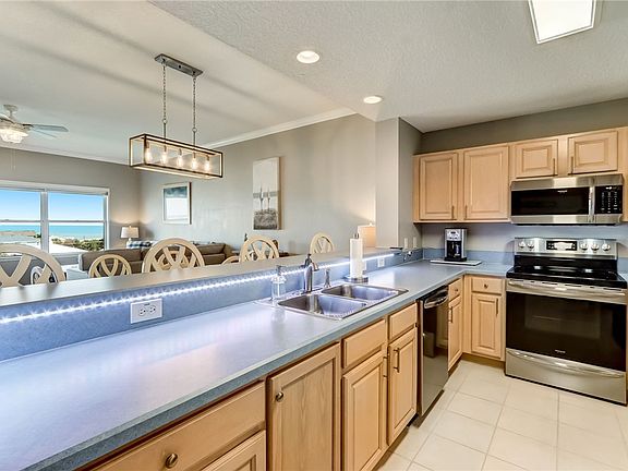 5th image of 403 Tarpon Ave APT 308