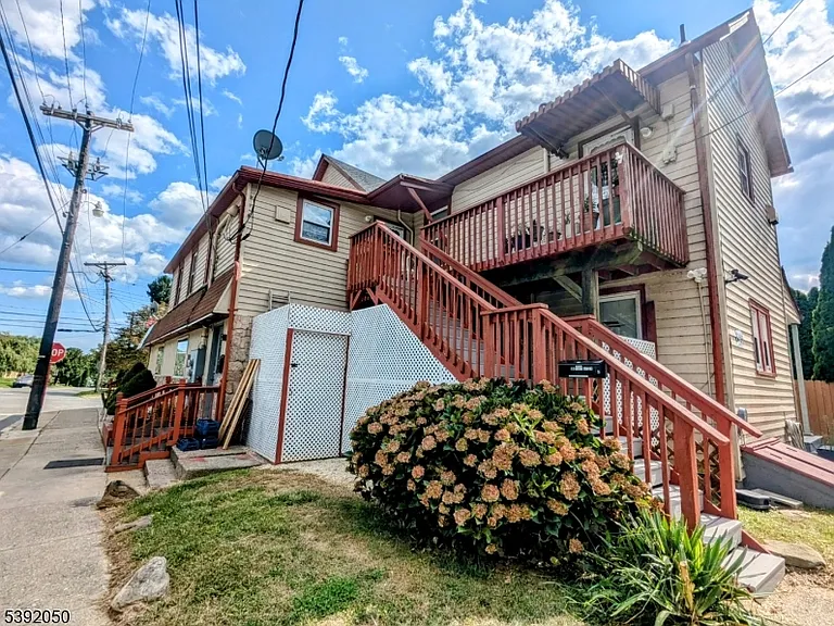 597 Belvidere Rd #2 — Photo 4